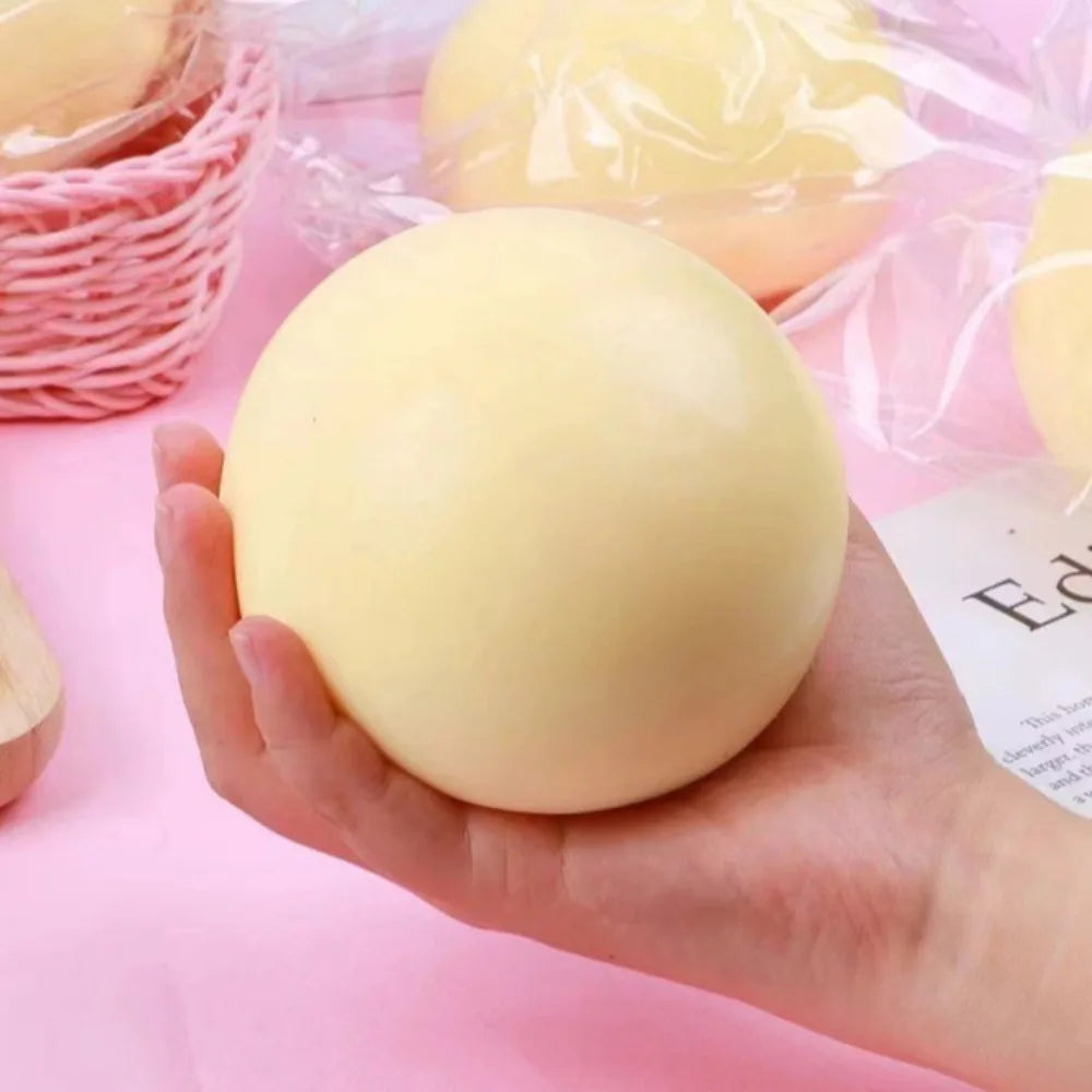 🌕🤍 Mochi Moon Squishy